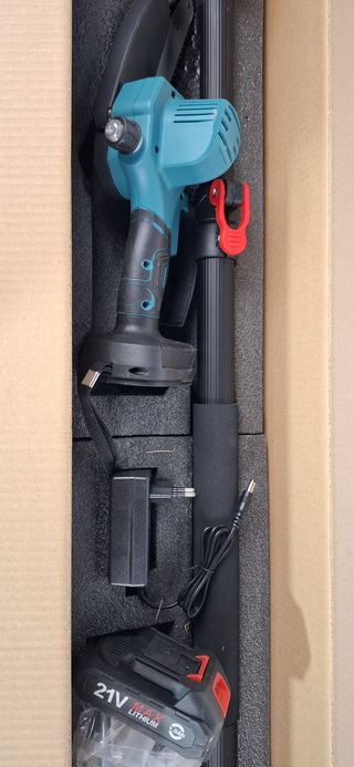 Motosierra y tijeras de podar a batería TOP1