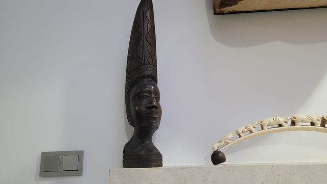 Figura tallada madera africana