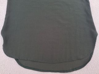 Blusa verde oliva T-S/M. Medidas en descripción 