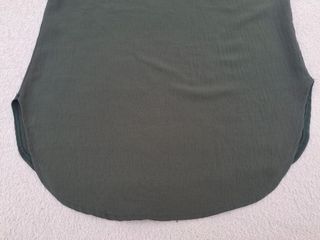 Blusa verde oliva T-S/M. Medidas en descripción 