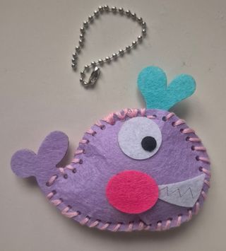 Llavero ballena fieltro handmade