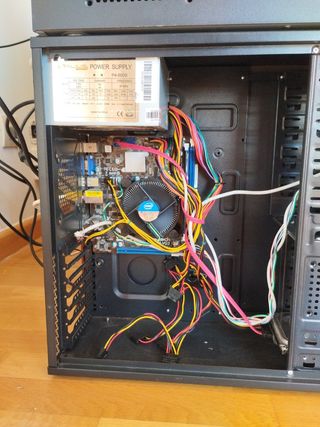 PC Intel i5 3 GHz, 8GB RAM, 880GB