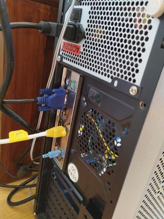 PC Intel i5 3 GHz, 8GB RAM, 880GB