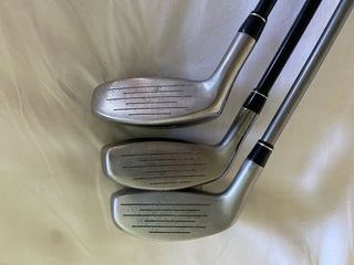 3 Híbridos TaylorMade. Se pueden vender separados.