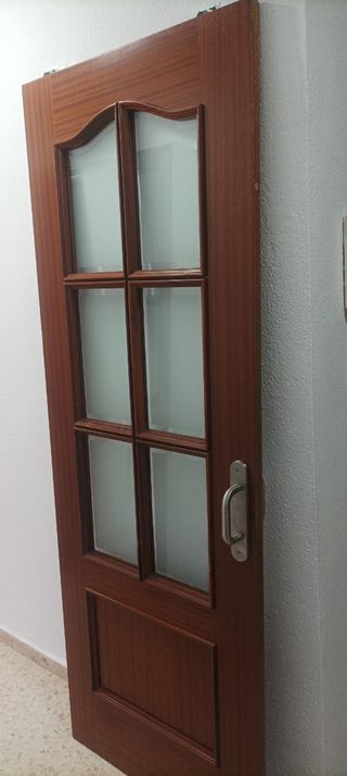 Puertas madera maciza