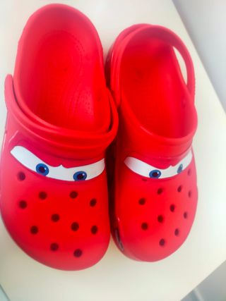 Crocs Cars McQueen - rojas