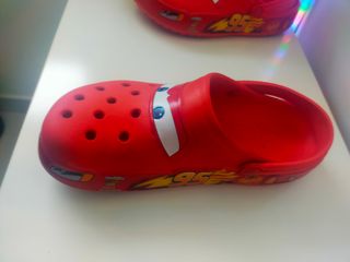 Crocs Cars McQueen - rojas