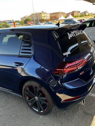 Volkswagen Golf GTI 7.5 PERFORMANCE