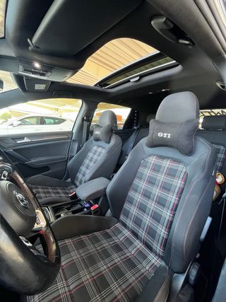 Volkswagen Golf GTI 7.5 PERFORMANCE