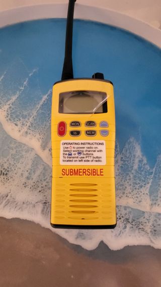 Radio Entel sumergible