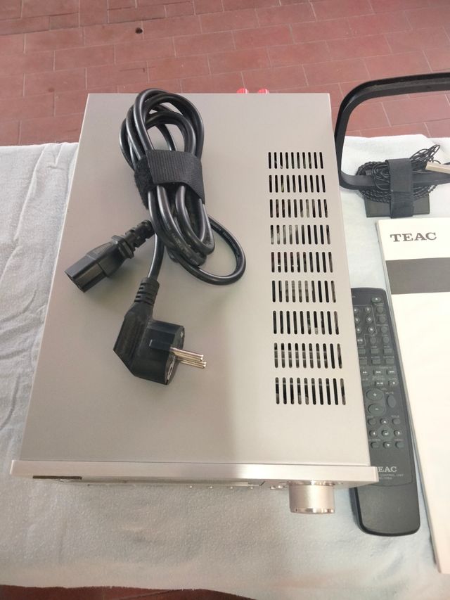 TEAC DR-H300P DVD Receiver