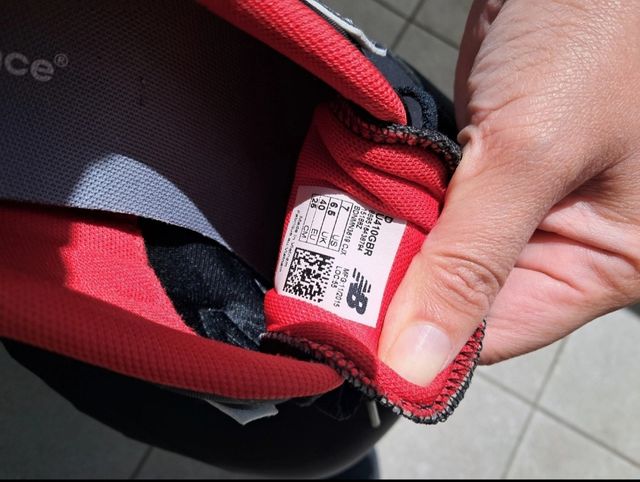 Zapatillas New Balance 501 - Negras y Rojas