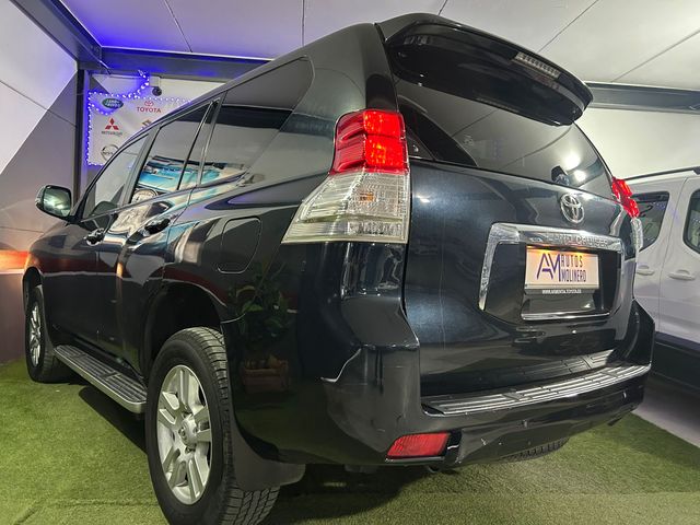 Toyota Land Cruiser 150 2011