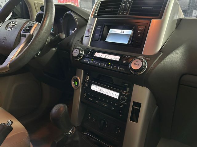 Toyota Land Cruiser 150 2011