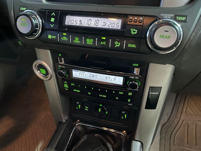 Toyota Land Cruiser 150 2011