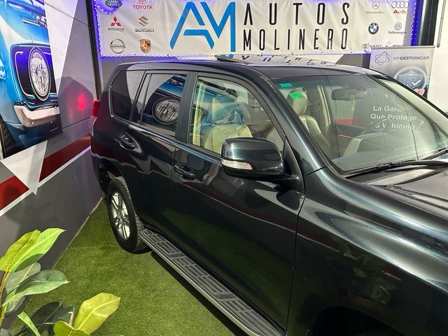 Toyota Land Cruiser 150 2011