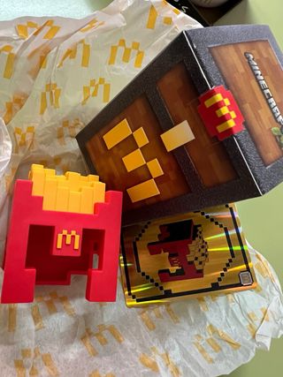 2 Figuras Minecraft McDonald's