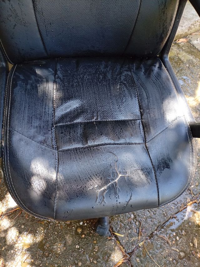 Silla oficina giratoria negra