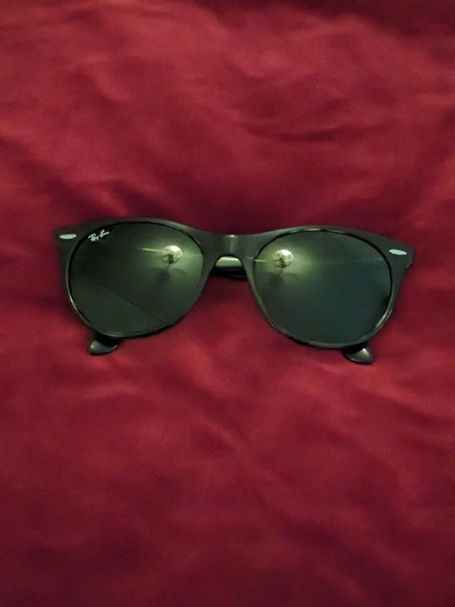 Gafas de sol Ray-Ban con funda. Originales. Unisex