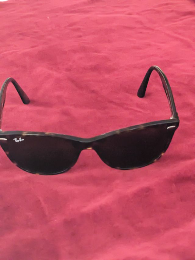 Gafas de sol Ray-Ban con funda. Originales. Unisex