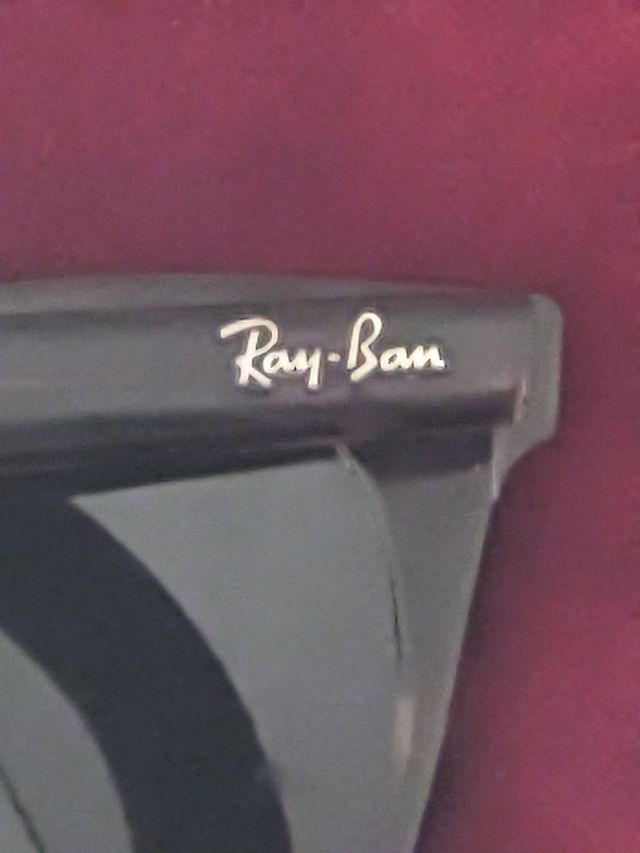 Gafas de sol Ray-Ban con funda. Originales. Unisex