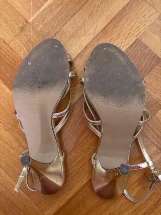 Sandalias doradas Sfera