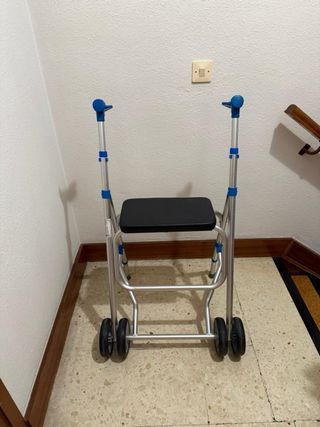 Andador con asiento AndaRoller A138/R