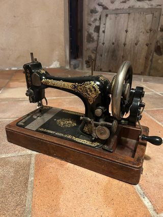 Máquina coser SINGER antigua