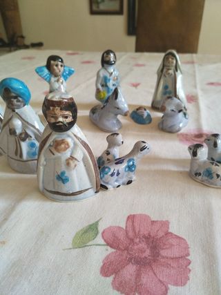 Pesebre porcelana vintage. 15 figuras