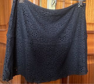 FALDA NEGRA CALADA