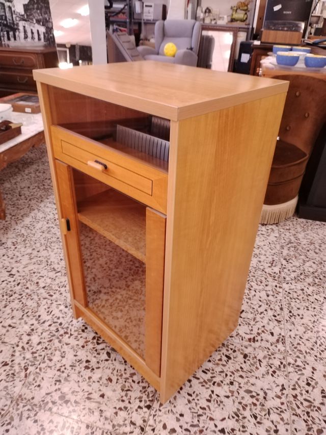 MUEBLE PARA MULTIMEDIA C/RUEDAS