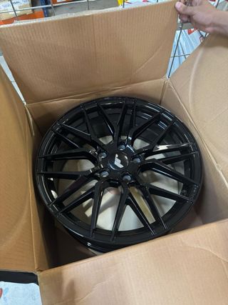 Llantas JR28 18x8.5 5x120