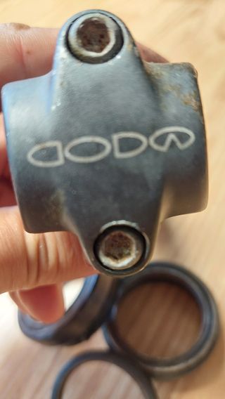 Potencia y dirección CODA. Cannondale