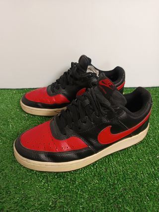 Zapatillas Nike Court Vision - rojas y negras