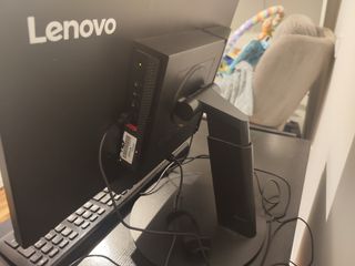 Monitor Lenovo TIO20GEN3 + Teclado + Ratón