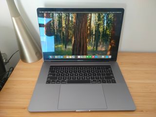 MACBOOK PRO 15" 2019 i9/32 GB RAM/1TB TOPE DE GAMA