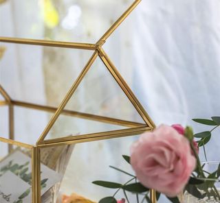 Caja cristal dorada - Estilo casita