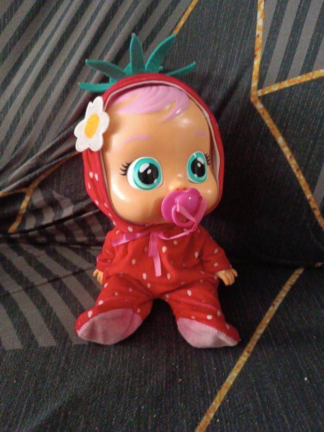 Muñeca Llorona Fresita bebé lloron