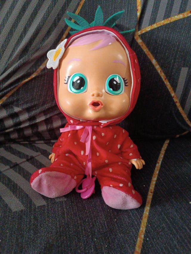 Muñeca Llorona Fresita bebé lloron