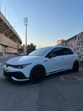 Volkswagen Golf 2024