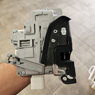 Cerradura puerta Seat Leon MK2