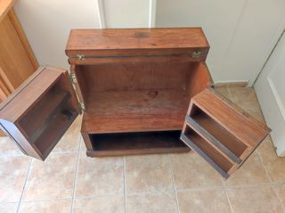 Armario antiguo de madera