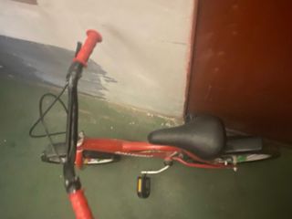 Bicicleta infantil Scalextric roja 
