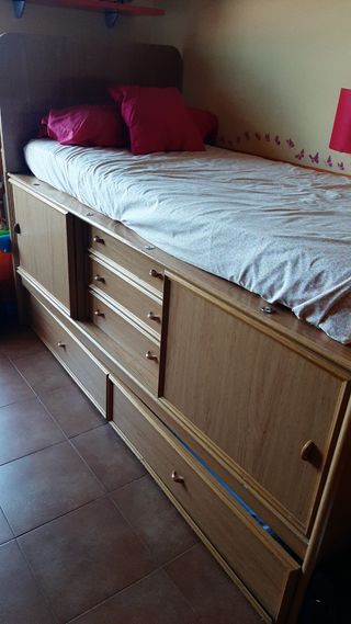 Cama nido madera marrón
