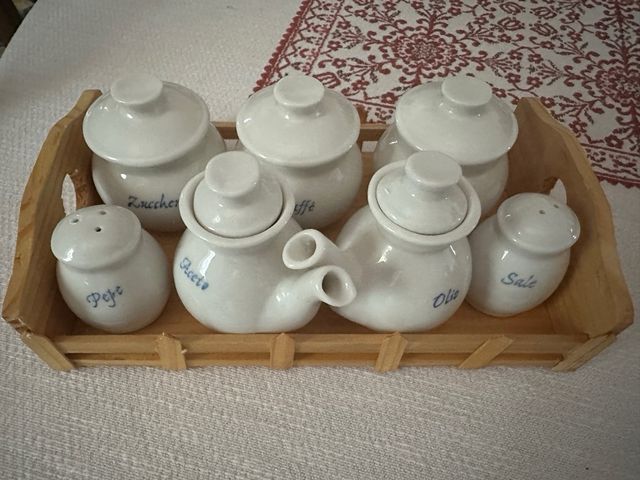 Set completo: Sale/pepe, olio/aceto, the, zucchero