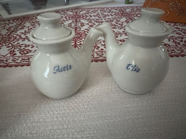 Set completo: Sale/pepe, olio/aceto, the, zucchero