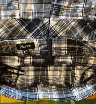 Vestido blanco y negro a cuadros