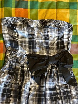 Vestido blanco y negro a cuadros