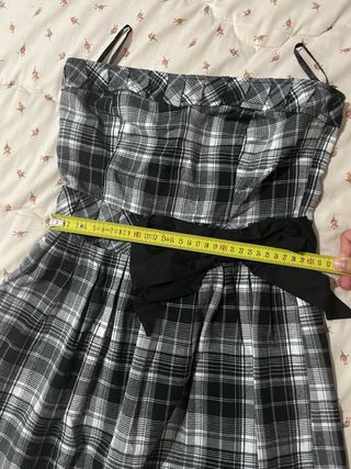 Vestido blanco y negro a cuadros