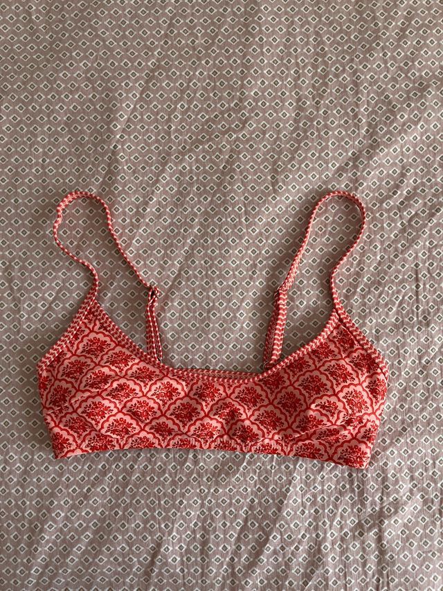 Bikini top rojo y rosa